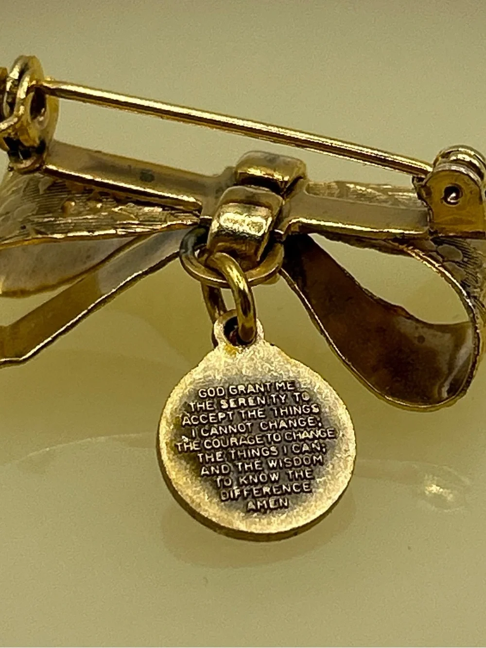 Vintage Serenity Prayer charm gold bow brooch pin